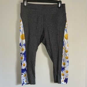 Daisy Lularoe Jade Workout Capris